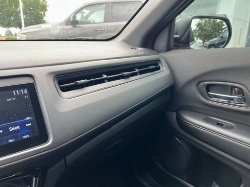 Used 2021 Honda HR-V Sport image 17