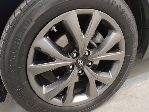 Used 2018 Hyundai Santa Fe Sport image 31