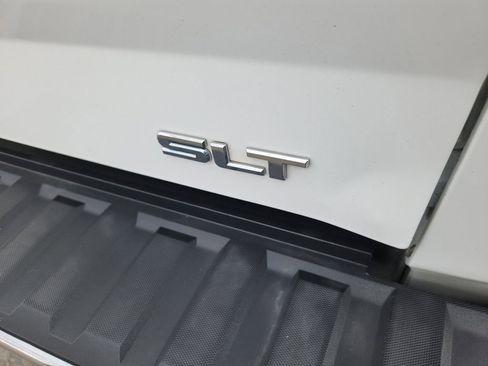 Used 2018 GMC Sierra 1500 SLT w/ SLT Premium Package image 13