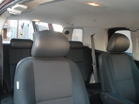 Used 2007 Toyota FJ Cruiser Base 4dr SUV 4WD (4L V6 6M) image 32