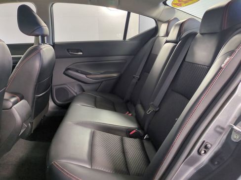 Used 2024 Nissan Altima 2.5 SR image 14