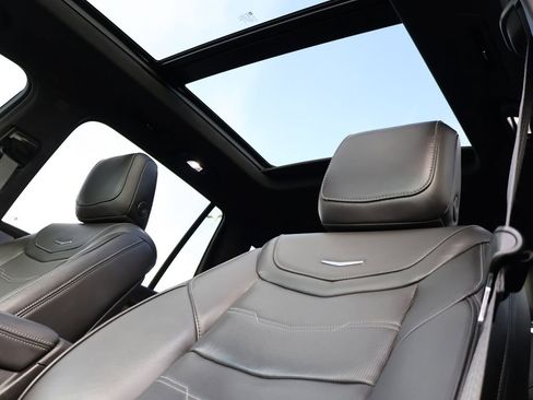 Used 2023 Cadillac XT6 Sport w/ Platinum Package image 52