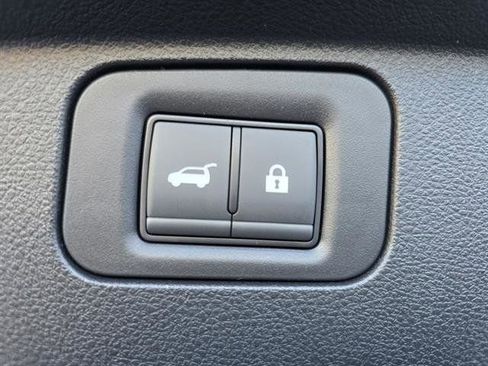 New 2025 Nissan Armada SL w/ Captain's Chari Seat Package image 28