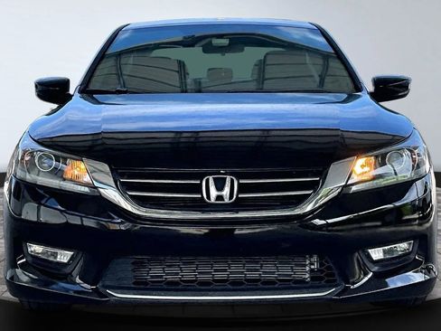 Used 2014 Honda Accord Sport image 2
