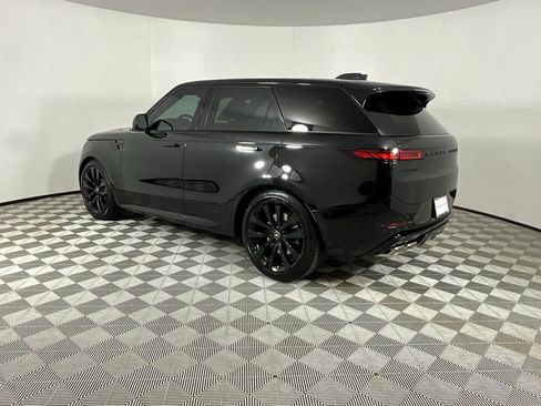 Used 2025 Land Rover Range Rover Sport Dynamic SE image 3