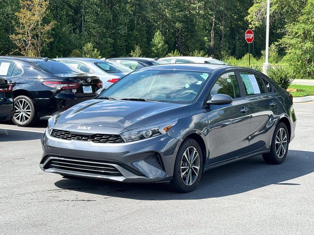 Used 2024 Kia Forte LXS FWD image 2
