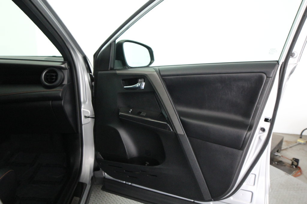 Used 2017 Toyota RAV4 SE AWD/4WD image 53