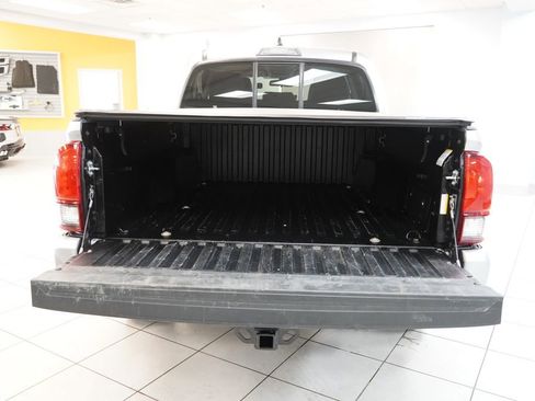 Used 2023 Toyota Tacoma SR AWD/4WD image 9