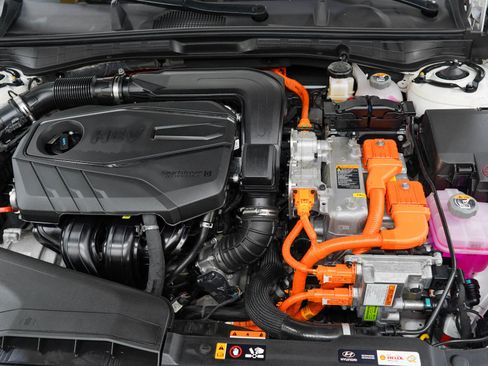 Used 2025 Hyundai Sonata SEL FWD image 25