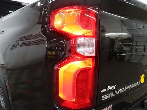 Used 2021 Chevrolet Silverado 2500 LTZ w/ Carhartt Edition AWD/4WD image 9