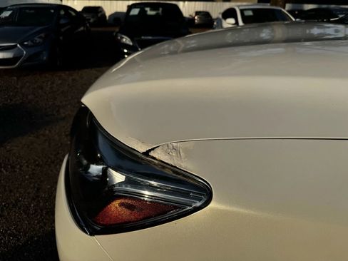 Used 2014 Nissan Pathfinder SV image 9