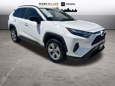 Certified 2024 Toyota RAV4 LE AWD/4WD image 8