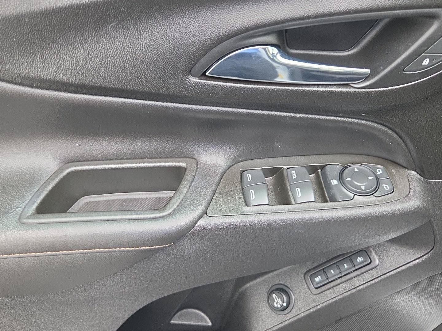 Used 2021 Chevrolet Equinox Premier FWD image 13