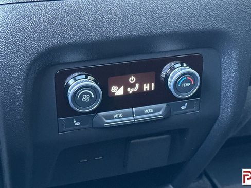 Certified 2025 Buick Enclave Avenir image 14