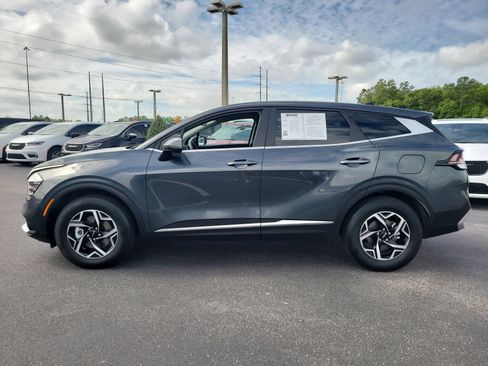 Used 2025 Kia Sportage LX FWD image 7