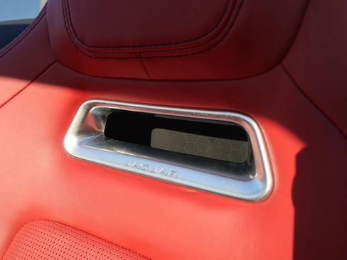 Used 2020 Jaguar F-TYPE R image 39