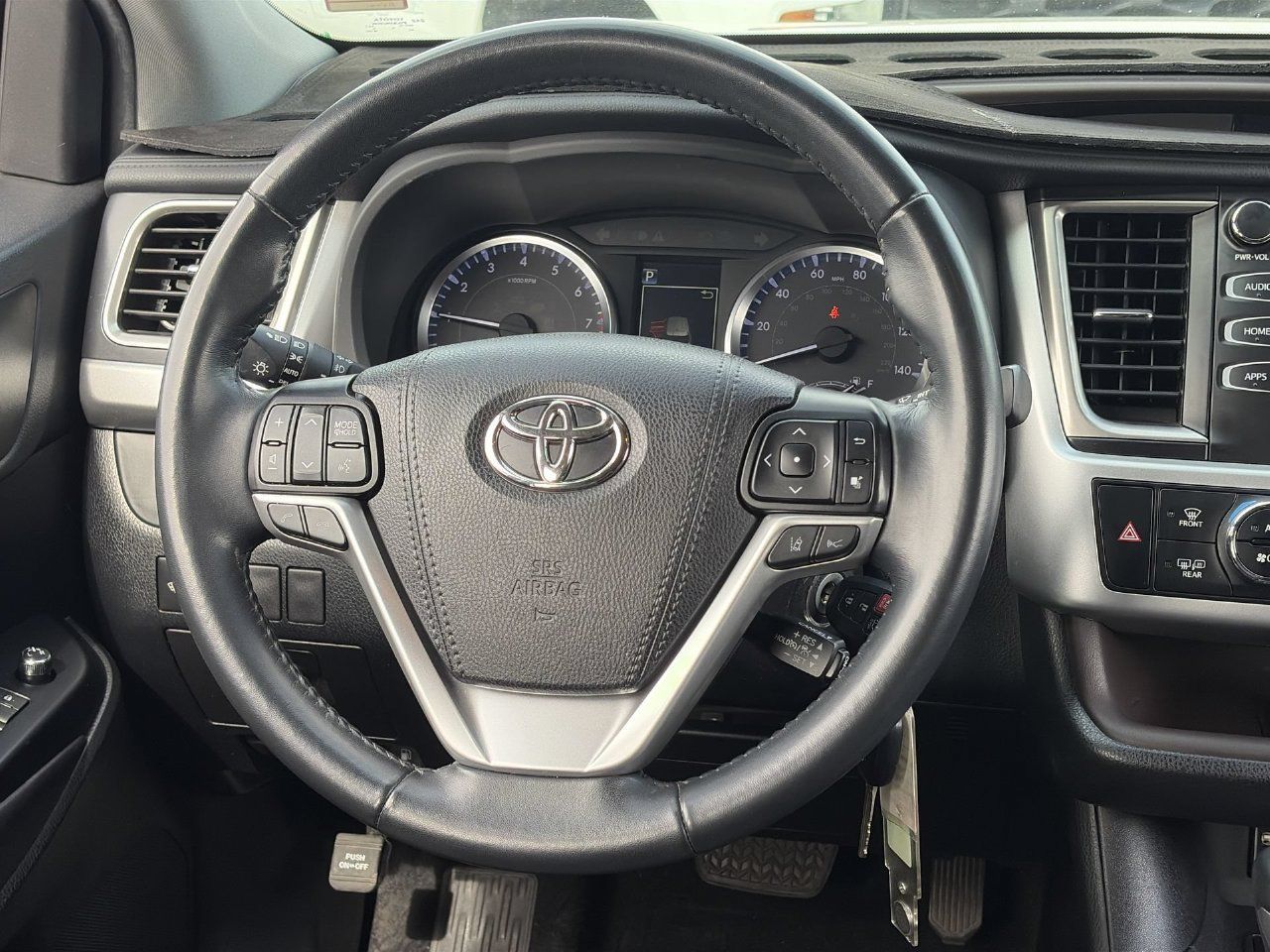 Used 2019 Toyota Highlander Plus FWD image 13