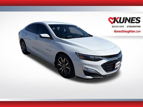 Used 2022 Chevrolet Malibu RS image 2
