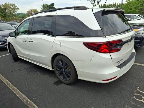 Used 2023 Honda Odyssey Sport image 3