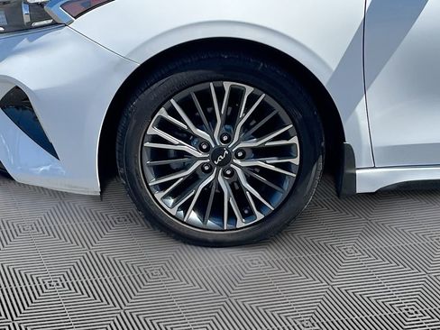 Certified 2024 Kia Forte GT-Line image 11