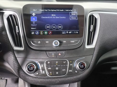 Used 2025 Chevrolet Malibu LT FWD image 40