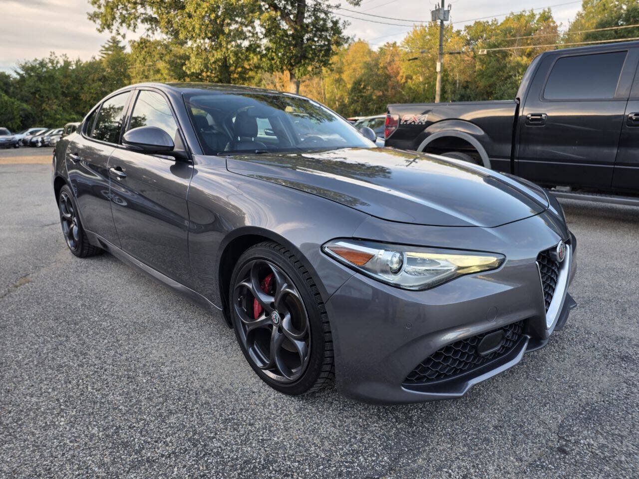 Used 2017 Alfa Romeo Giulia Ti w/ TI 19" Sport Package AWD/4WD image 8