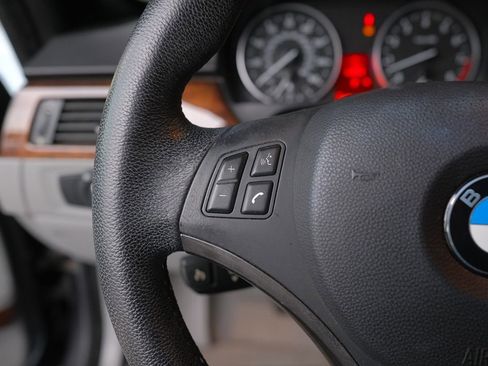 Used 2007 BMW 328i Convertible image 14