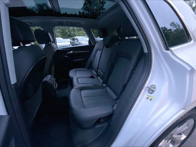 Used 2023 Audi Q5 2.0T Premium Plus w/ Premium Plus Package AWD/4WD image 23