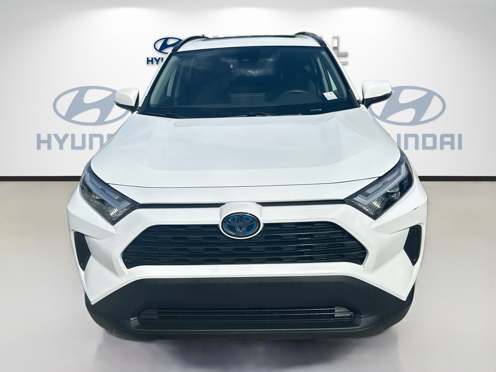 Used 2023 Toyota RAV4 XLE w/ Convenience Package AWD/4WD image 2