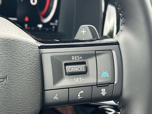 New 2026 Nissan Pathfinder Platinum w/ Lighting Package FWD image 30