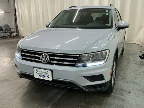 Used 2018 Volkswagen Tiguan S image 9
