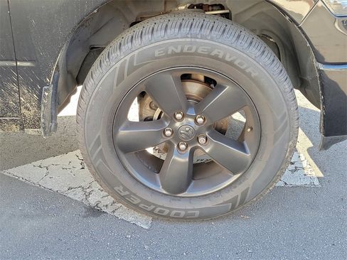 Used 2018 RAM 1500 Big Horn image 8