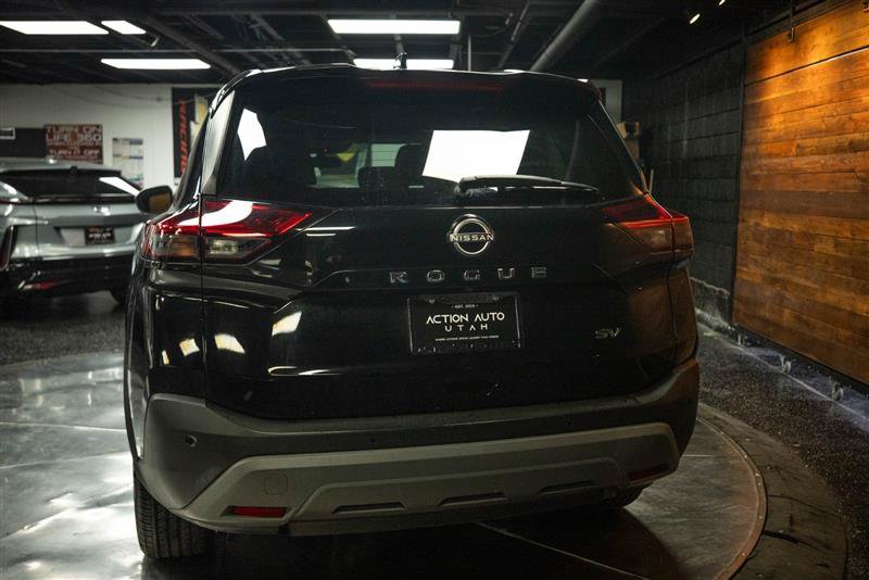 Used 2022 Nissan Rogue SV FWD image 6