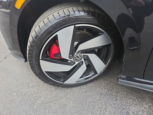 Used 2023 Volkswagen GTI SE image 10