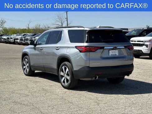 Certified 2023 Chevrolet Traverse LT w/ LT Premium Package FWD image 3