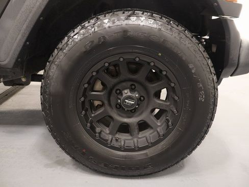 Used 2019 Jeep Wrangler Unlimited Sport S image 28