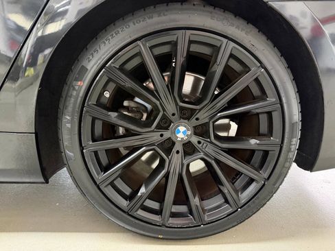 Used 2020 BMW 740i xDrive w/ M Sport Package AWD/4WD image 32