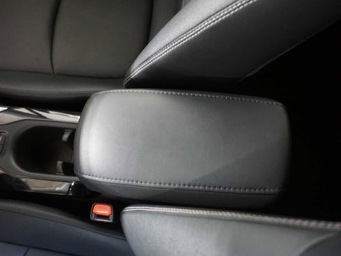 Used 2023 Toyota Corolla Cross XLE image 20