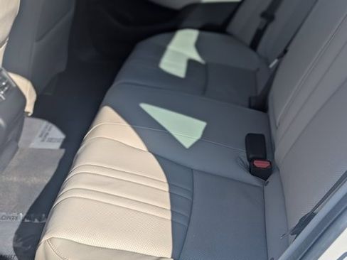 Used 2020 Honda Accord Touring image 11