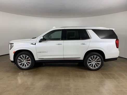 Used 2021 GMC Yukon Denali w/ Denali Premium Package AWD/4WD image 18