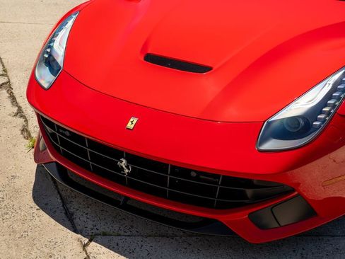 Used 2016 Ferrari F12 Berlinetta RWD image 14