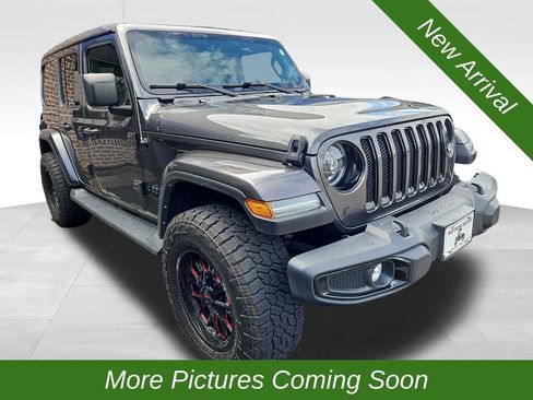 Used 2022 Jeep Wrangler Unlimited Sahara AWD/4WD image 1