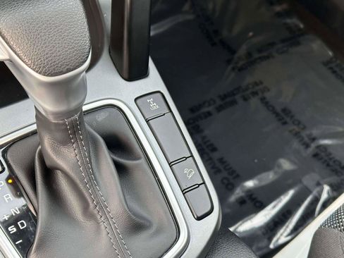 Used 2022 Kia Seltos LX image 28