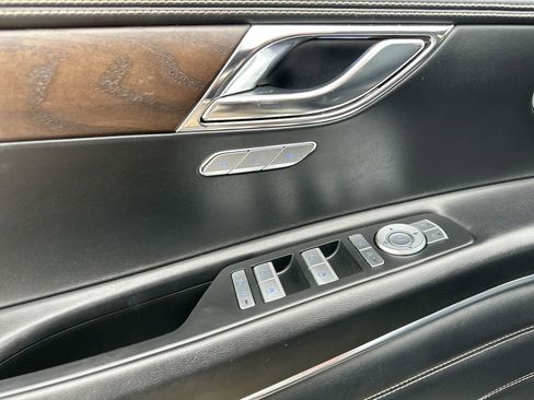 Used 2024 Genesis GV80 2.5T image 13