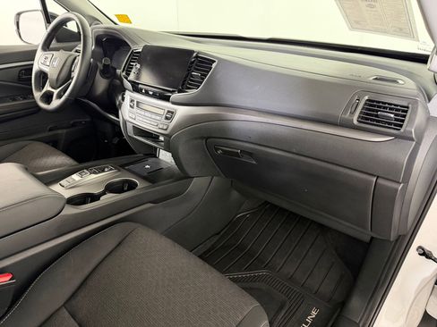 Certified 2025 Honda Ridgeline Sport image 25