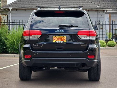 Used 2018 Jeep Grand Cherokee Laredo AWD/4WD image 5