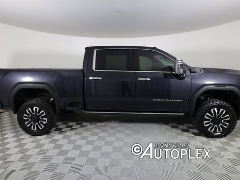 Used 2024 GMC Sierra 2500 Denali Ultimate image 4