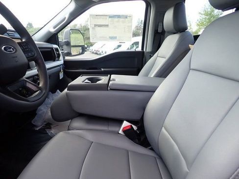 New 2026 Ford F550 4x4 Regular Cab Super Duty image 14
