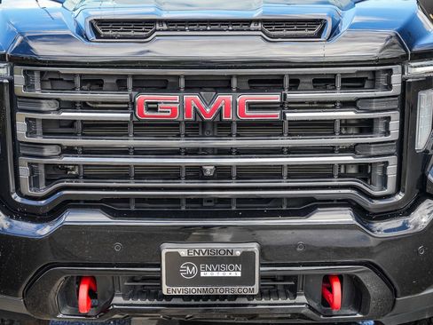 Used 2021 GMC Sierra 2500 AT4 w/ AT4 Premium Plus Package AWD/4WD image 7