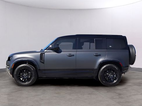 Certified 2024 Land Rover Defender 110 X-Dynamic SE image 4